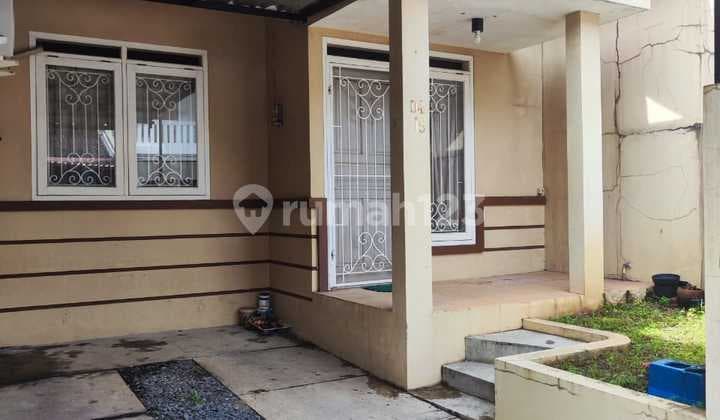 Rumah Bagus Dekat Tol Di Taman Pajajaran Dekat Kolam Renang