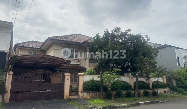 Rumah Semifurnished di Boulevard Jalan Utama Taman Yasmin