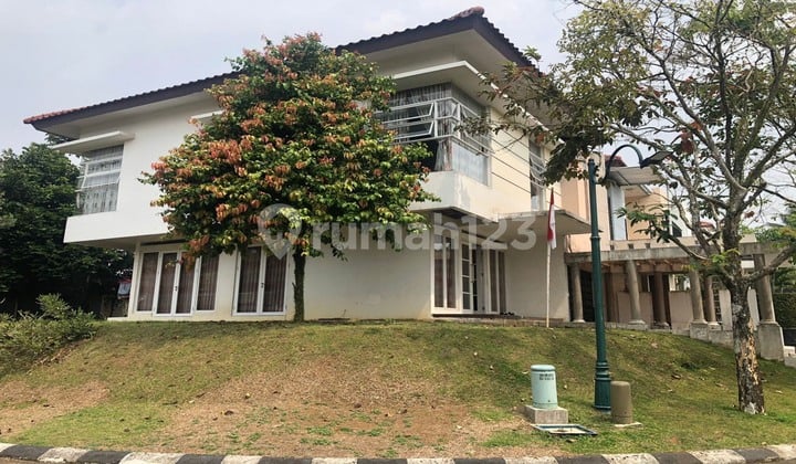 Rumah Hoek Dalam Cluster Istana Bunga Rancamaya Golf Estate