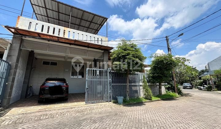 Rumah Hook View Gunung Dalam Cluster Di Kemang Regency
