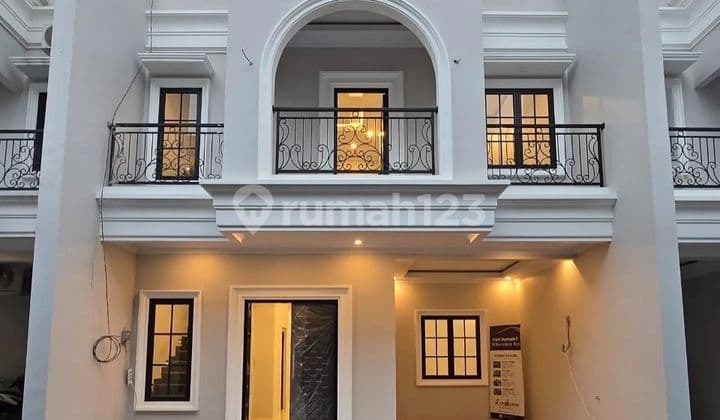 2-Story House in Jagakarsa, South Jakarta