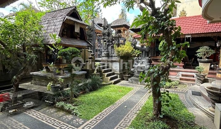 Classic Typical Bali House Cool Serene Krobokan Bali. RARE FIND!!!