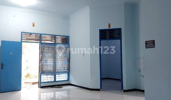 Rumah Bagus Siap Huni Strategis di Jalan Raya Senjoyo