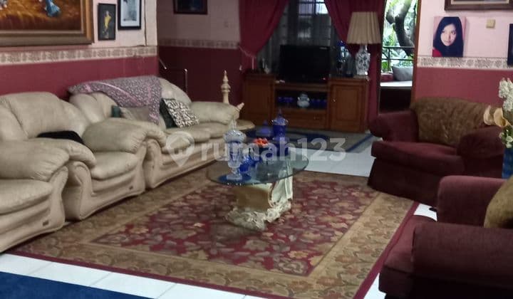 Rumah 2 Lantai hadap Timur di Caringin