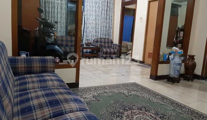 Rumah Asri Bisa Untuk Usaha di Sayap Cihampelas Bandung