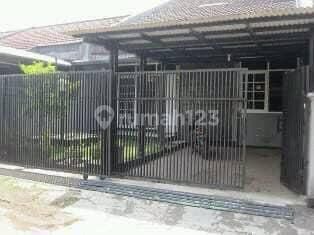 Two-Story West-Facing House in Kembar Mas
