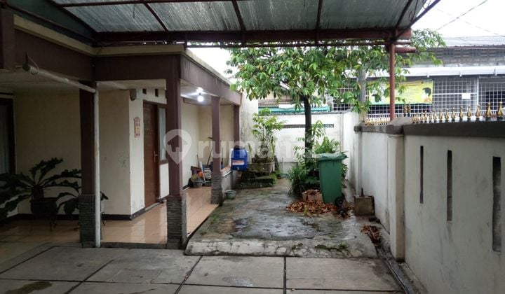 Rumah Butuh Renovasi SHM di Sayap Cibaduyut