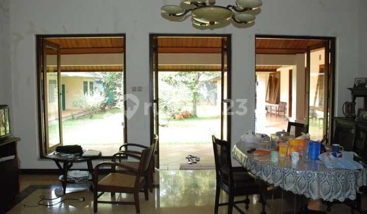 Dijual Rumah Luas Sayap Riau Cocok untuk Investasi