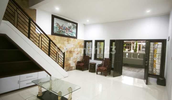2-Story Furnished Ready-to-Live House in Singgasana