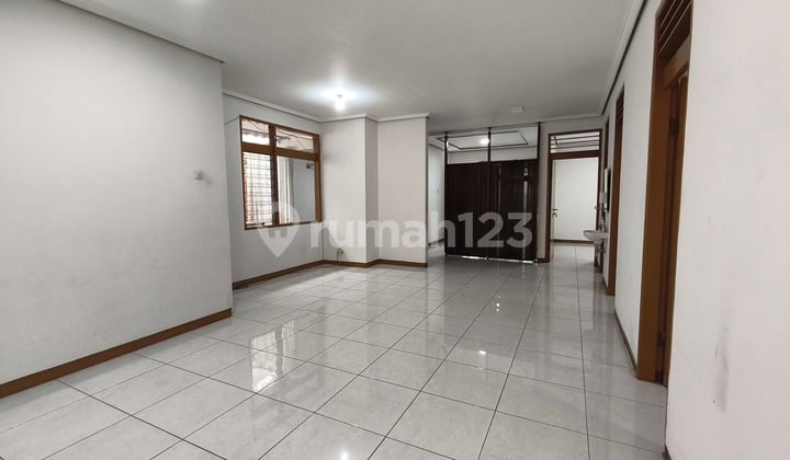 Rumah Luas bisa untuk Usaha Or Kantor di di Holis Cigondewah