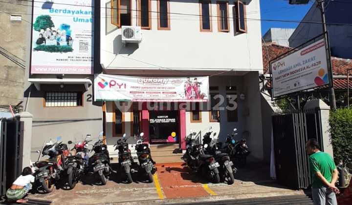 Rumah Pinggir Jalan Cocok Untuk Usaha