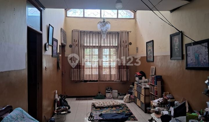 Dijual Rumah Butuh Renovasi Hadap Timur Di Bumi Kopo Kencana