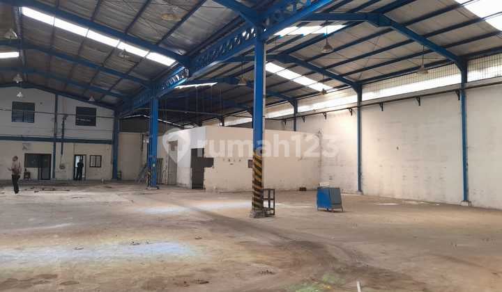 Factory Warehouse with Existing Office in Pasar Kemis Area, Tangerang
