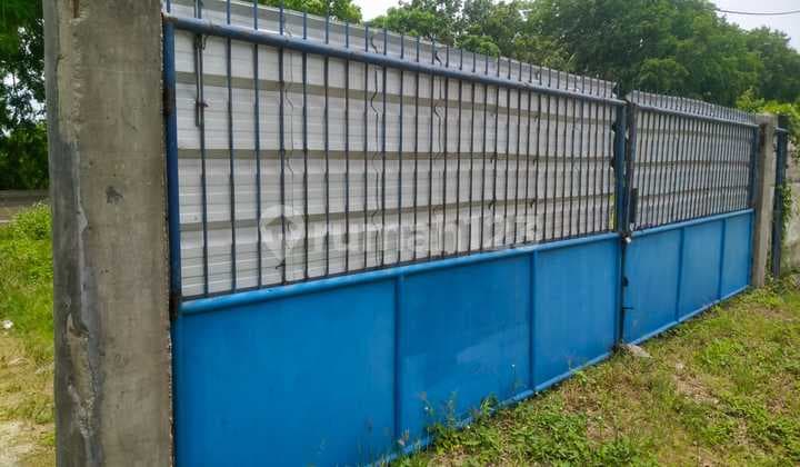 Vacant Land on the Side of the Road in Teluk Naga Area, Tangerang
