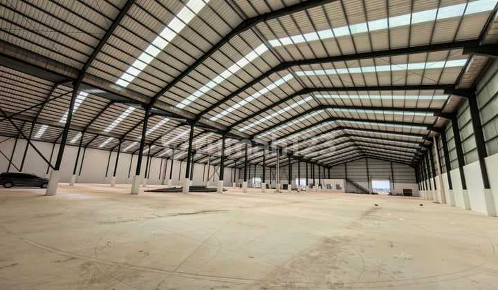 For Rent Laksana Warehousing Total 6 Lots. New Warehouse Combined into 1, Laksana Phase 2.