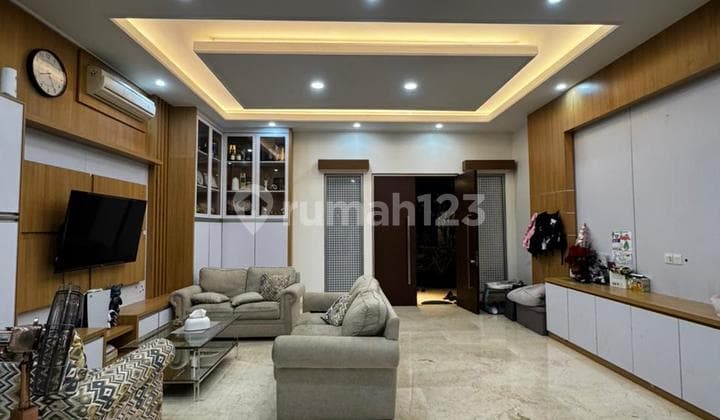 Dijual Rumah Golf Island 10X20 2.5 Lantai Split Level