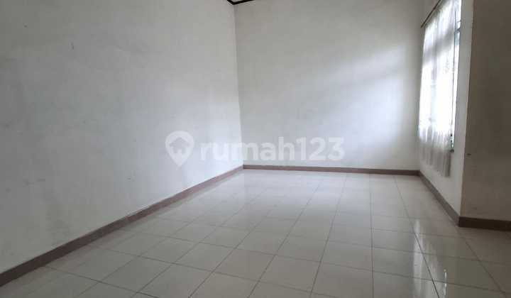 2-Story House for Rent, Ready to Occupy in Kopo Permai, Bandung