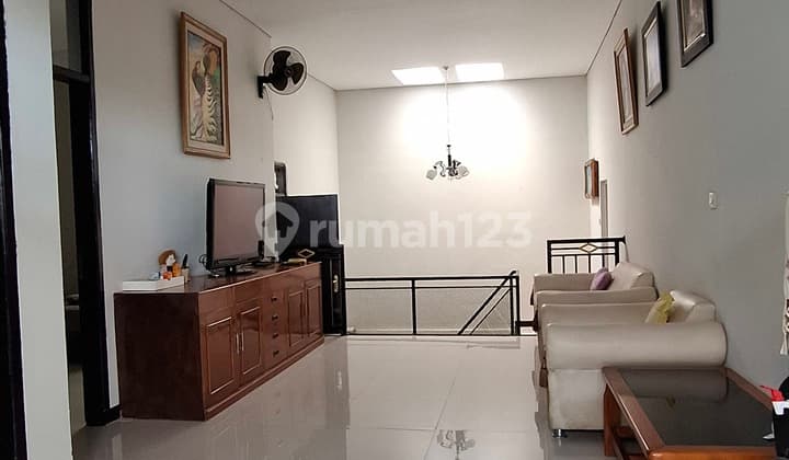 Ruko Cantik Siap Huni Terawat Nataendah Mainroad Sudah Renovasi