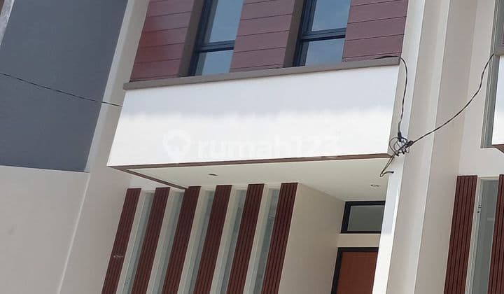 Rumah Baru Minimalis Siap Huni di Taman Kopo Indah 1