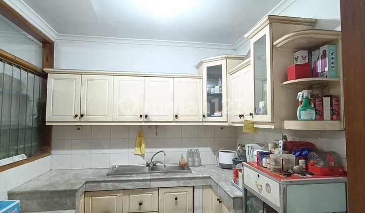Rumah Singgasana Siap Huni 1 Lantai Semi Furnish Bandung