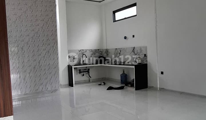 Rumah Baru Minimalis Kopo Permai Bandung Strategis bisa untuk Usaha