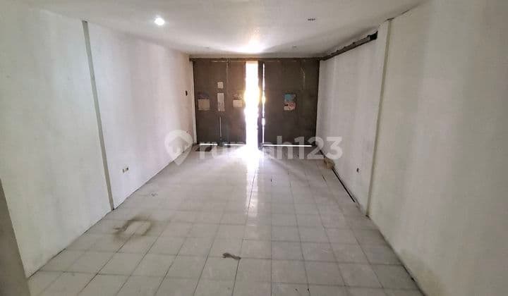Sewa Ruko Lokasi Ramai Baru Renovasi Siap Huni di Mainroad TKI I Bandung