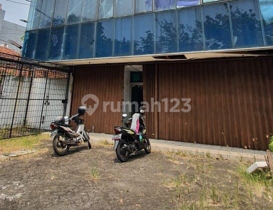 For Sale: Attached Shophouse on Bungur Besar Street, Main Road