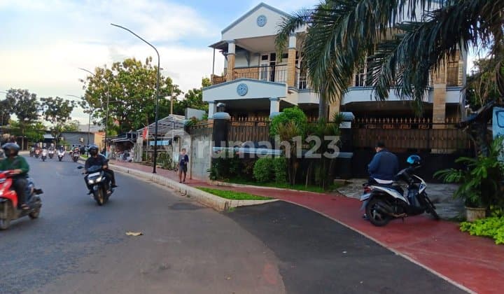 Disewa / Dijual Rumah Ruang Usaha Ciledug Tangerang