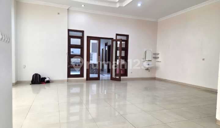 Rumah 2 Lantai Siap Huni Di Singgasana. Bandung