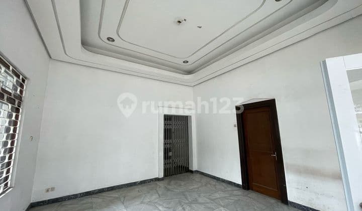 Ruang Usaha di Sayap Gatot Subroto & Burangrang