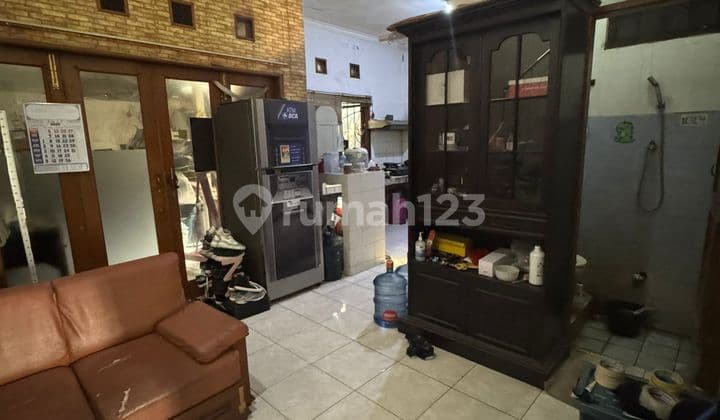 2-Story Ready-to-Live-in House in Pasadena Complex