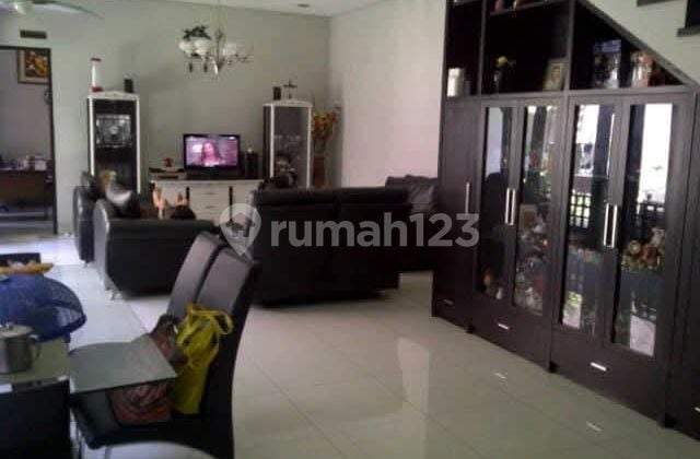 Rumah Full Furnished Lingkungan Aman di Taman Kopo Indah 3