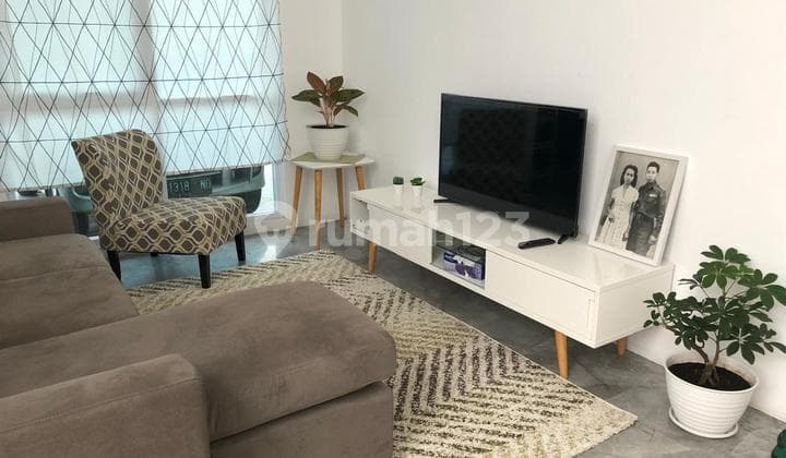 Rumah Lux 2 Lt Minimalis di Setrapermai Residence