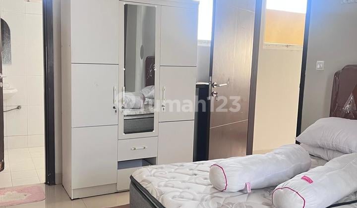 Dijual Rumah Siap Huni Dengan Letak Strategis Dan Dengan Fasilitas Yang Cukup Memadai Di Cluster La Seine, 007