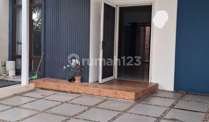 Disewakan Rumah di Cluster Alamanda - Hunian Nyaman 2 Lantai (006)