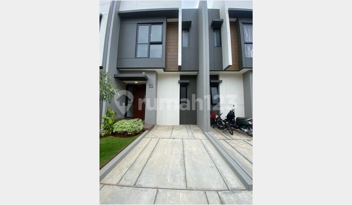Sewa Cepat Rumah Murah 2 Lantai - Cluster Regia, Summarecon Crown Gading, Harapan Indah, Bekasi 018