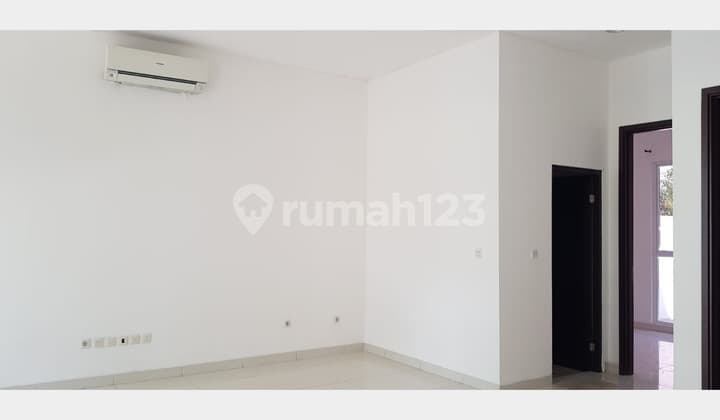 House for Rent in Palm Spring Front Cluster, Strategic Location Near Jakarta Garden City Commercial Area 030.