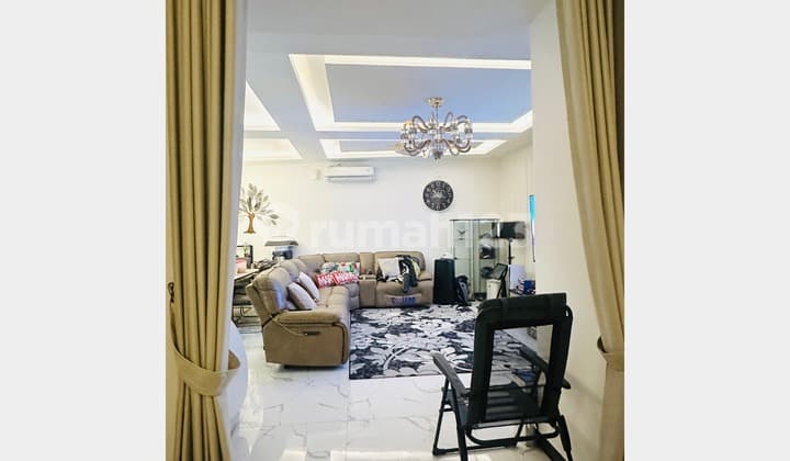 Turun Harga Drastis Jual Rumah Mewah 2 Lantai Full Furnished di Cluster Shinano, Jakarta Garden City, Cakung 034
