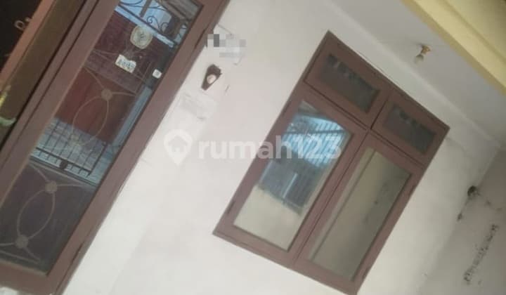 2.25-Story House in Taman Palem Lestari, Cengkareng, West Jakarta