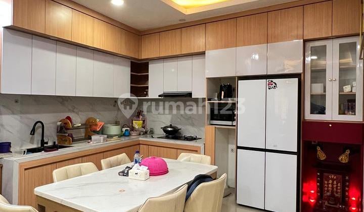 Jual Cepat Rumah Di Pinggir Jalan Dekat Green Lake City Cipondoh Tanggerang Banten