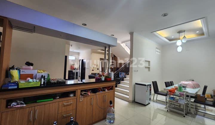 3-Story Fully Renovated House in Citra Garden 2 Ext Kalideres, West Jakarta