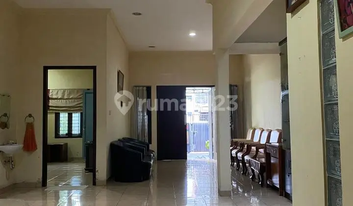 Neat House Ready to Live In. 1.5 Floors In Taman Alfa Indah Joglo West Jakarta.