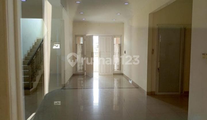 For Quick Sale: 2.5-Story House in Daan Mogot Baru, Gilimanuk, Kalideres, West Jakarta