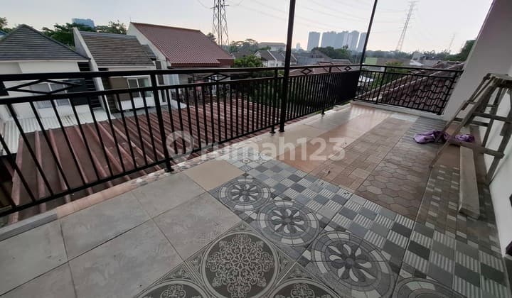 Rumah 3 Lt di Bukit Serpong Mas Tanggerang Selatan Banten