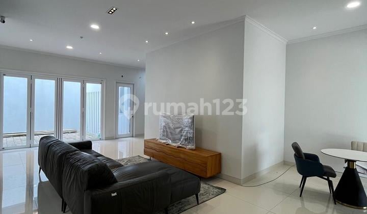 Semi Furnished House in Pasadena Gading Serpong