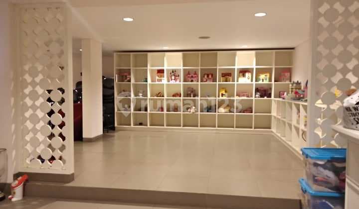 Rumah Mewah Pantai Indah Kapuk Cluster Kayara Luas 1080 Meter 3.5 Lantai Full Furnish Ada Lift Dan Kolam Renang