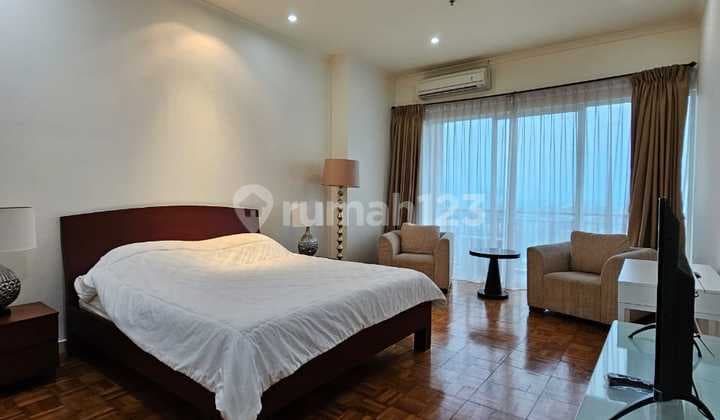 Apartemen Disewa Senayan Residence 3br 165m2 Furnished At Jaksel