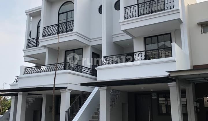 For Sale Cluster Concerto House PIK 2 Floors Size 5x15 m² in North Jakarta