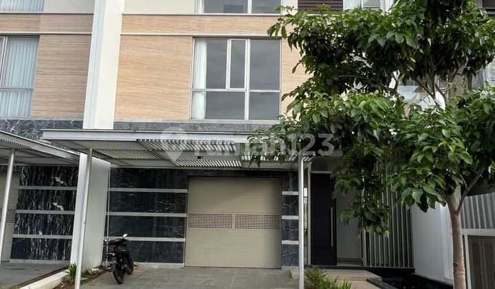 Disewakan Rumah Pik Golf Island Sea And Golf View 3Lt Uk350m² At Jakarta Utara