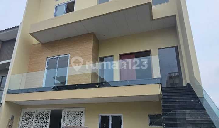 Dijual Rumah Pik Bangunan Kontraktor Brand New Full Marmer Uk200m² At Jakut
